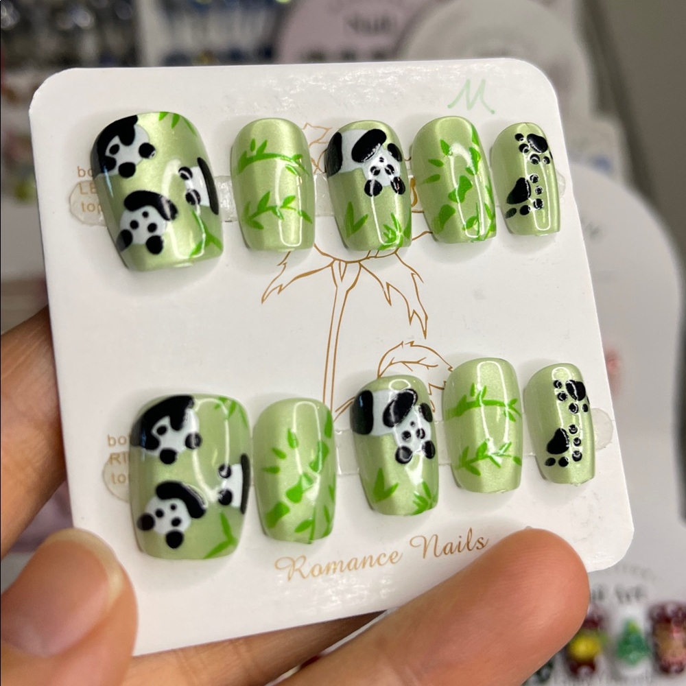 M size Panda Design Nail Set - Picture 3 of 3